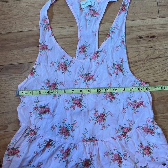 Baby pink Tank, by Abercrombie and Fitch - Picture 7 of 11